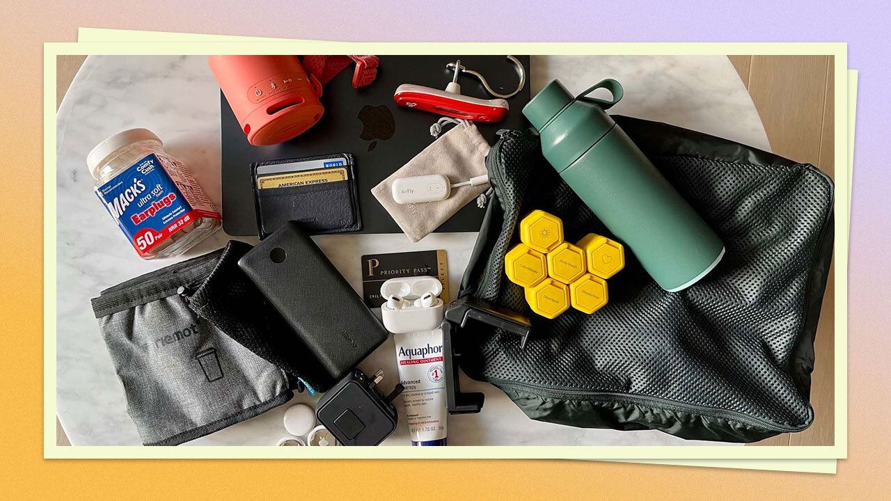 Travel Checklist: Don't Leave Home Without These Essentials