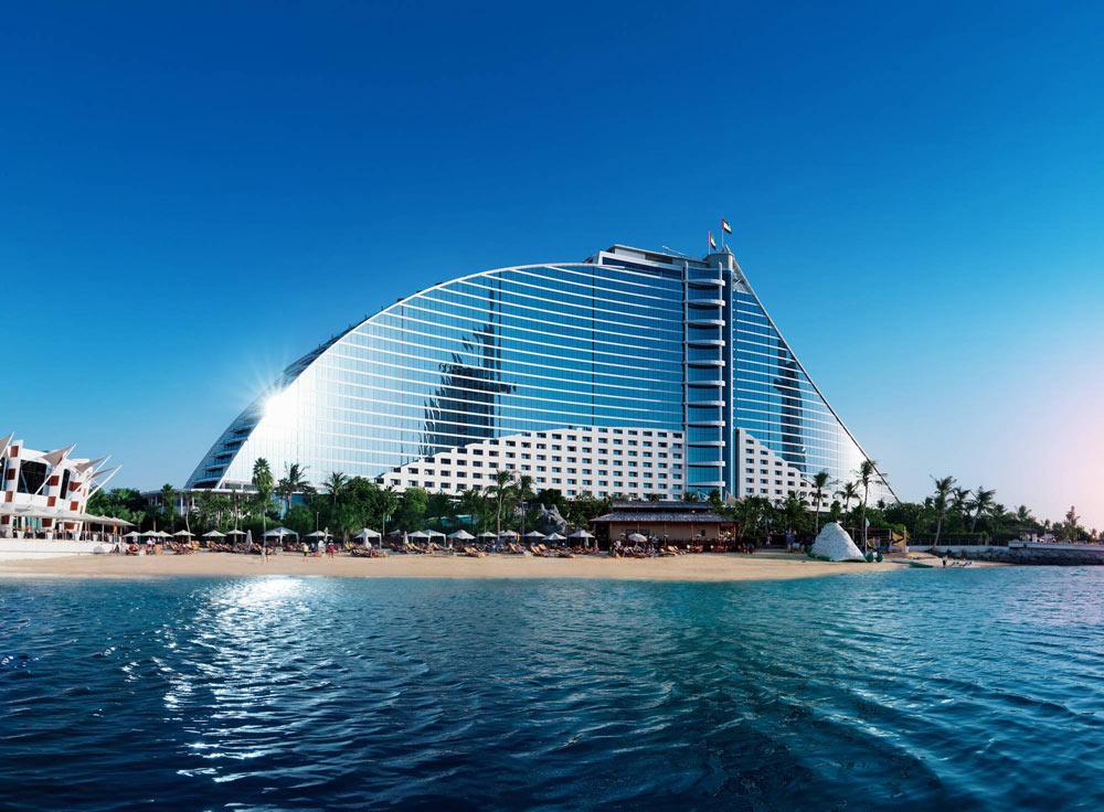 5 Best Hotels for a Flexible Stay in UAE (Luxury & Comfort)