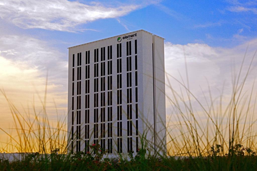 Living the Dream in Dubai: A Unique Stay at Element Me'aisam, Dubai