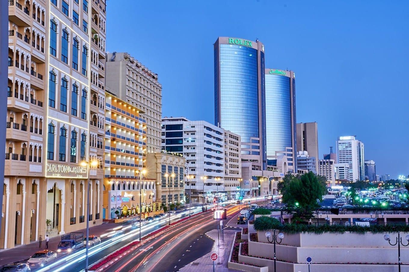 Carlton Dubai Creek: Luxury and Comfort by the Waterfront