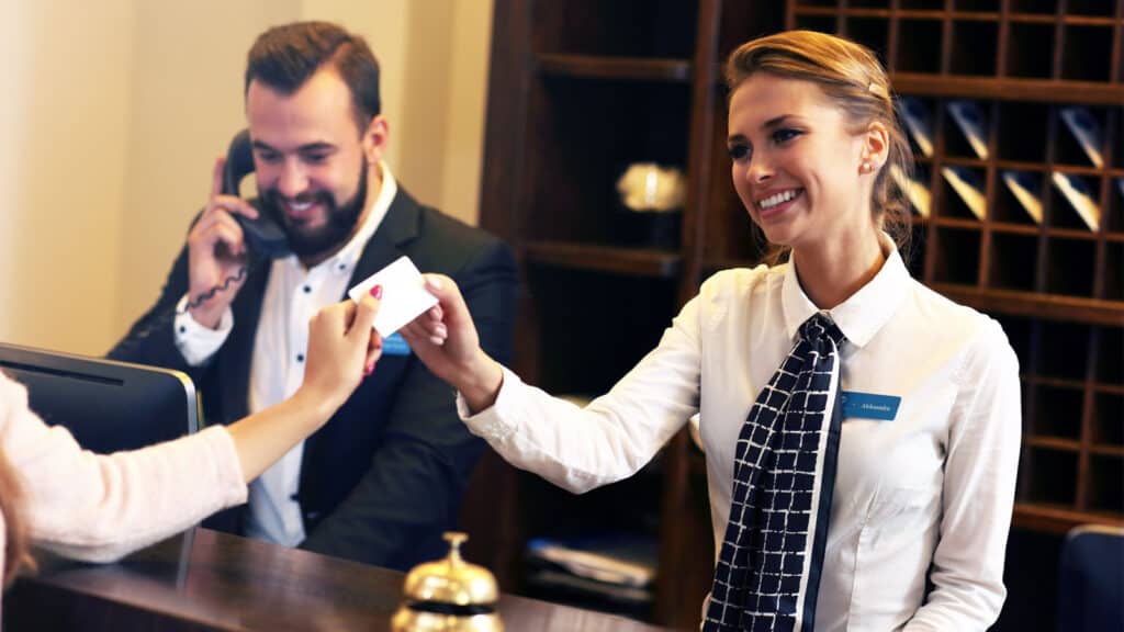 Unlock Daily Services: 25 tips in Premium Hotel Rooms