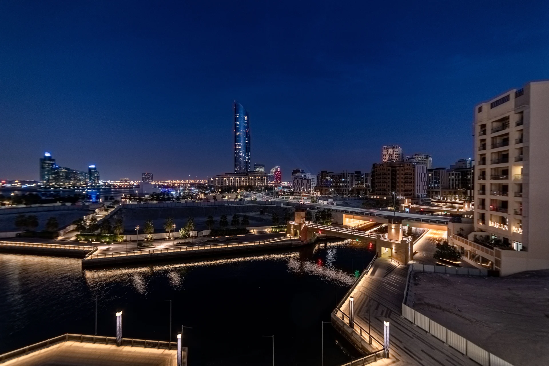Experience Luxury at Suha Creek Hotel Apartments: Your Ideal Dubai Stay 2024