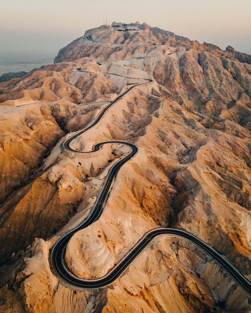 Road Trip Adventures: Best Scenic Drives Across the UAE