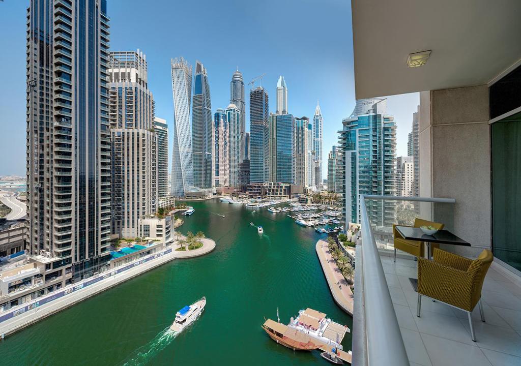 Experience Luxury Living serviced apartments dubai marina